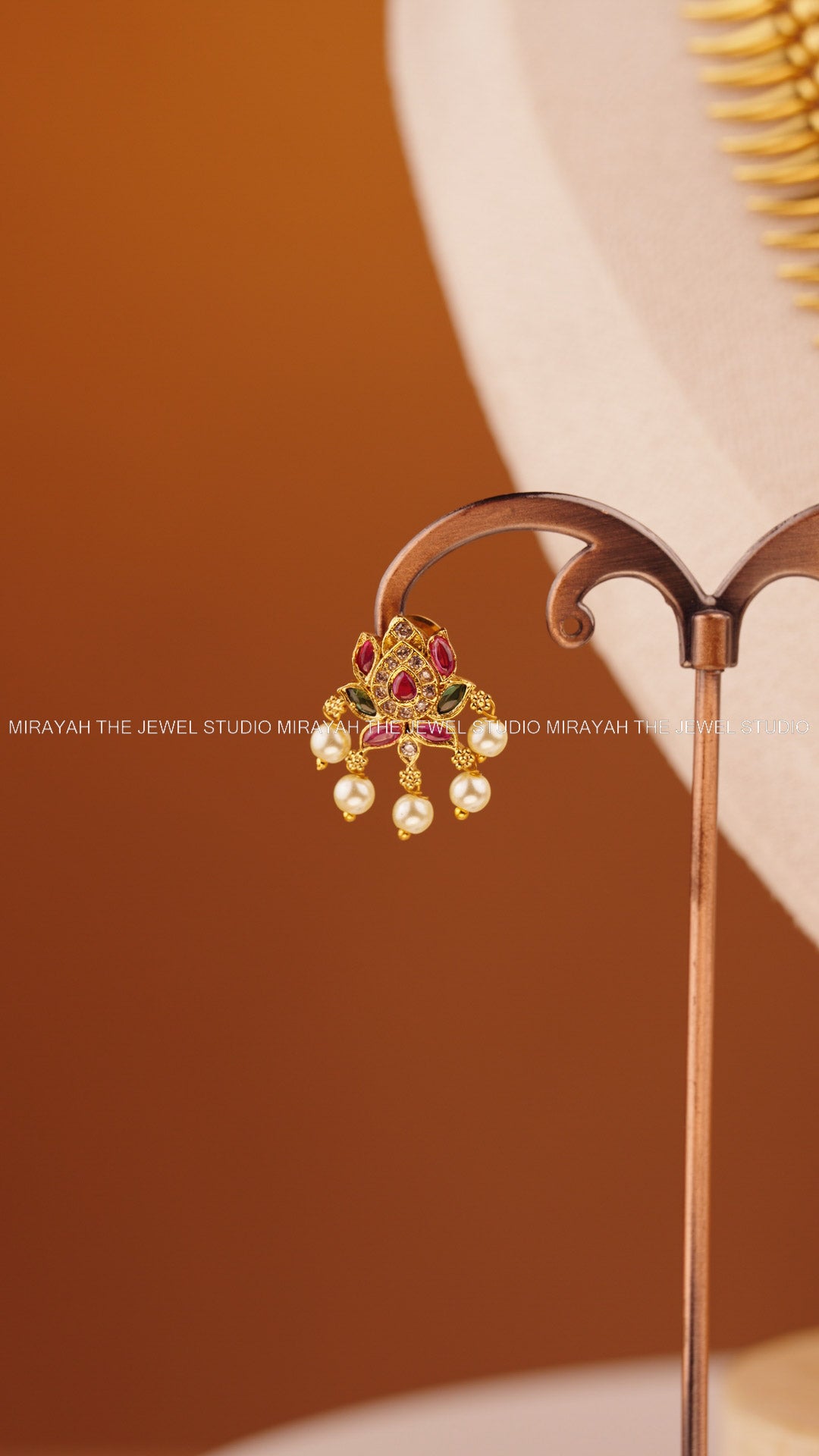 KIRAN JYOTI LOTUS NECKLACE