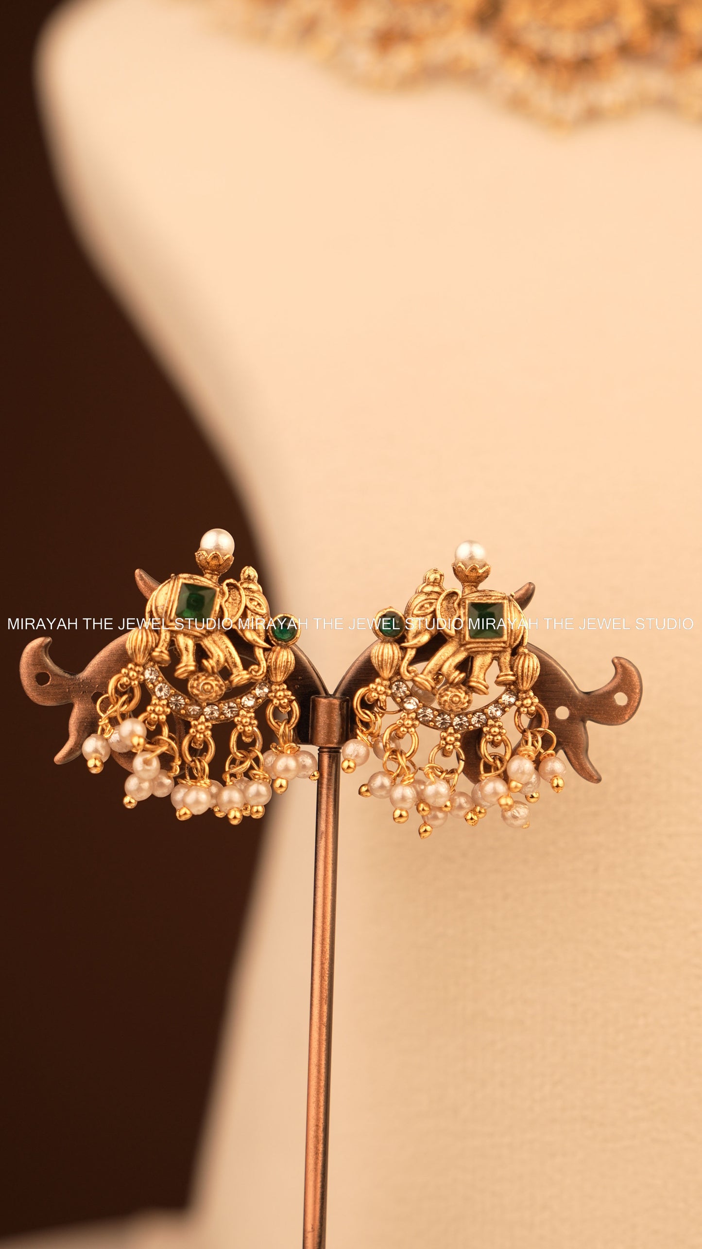 RUBIKA ELEPHANT NECKLACE - GREEN