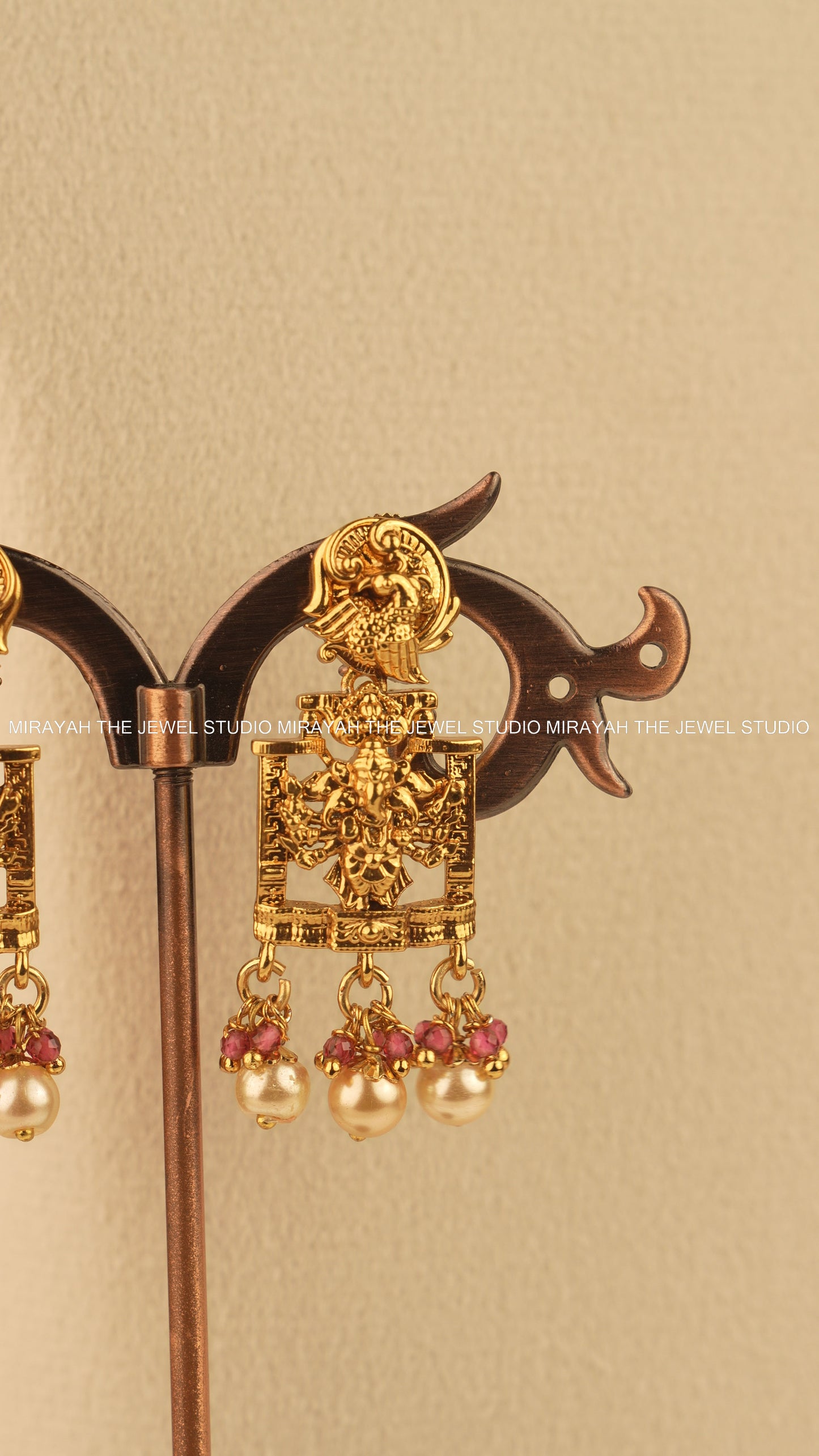 MOOSHIKA PRABHA NECKLACE