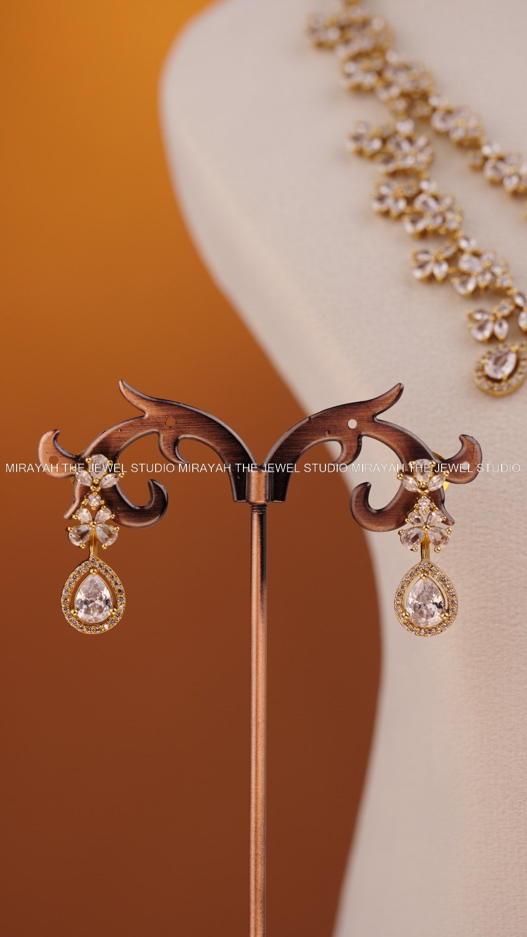 2 LAYER AD DROPLET NECKLACE