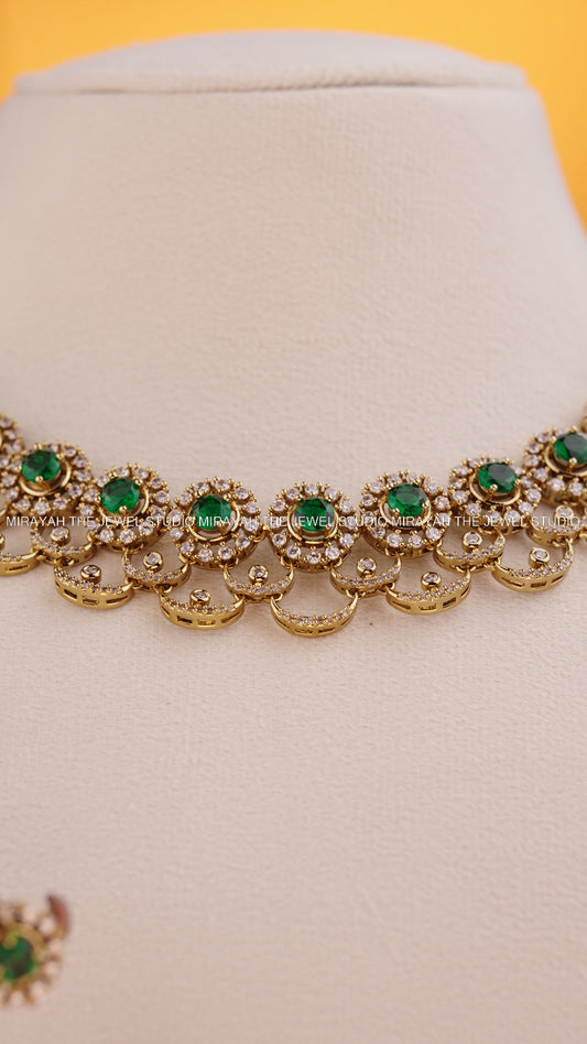 SPARKLING BLOSSOM AD NECKLACE - GREEN