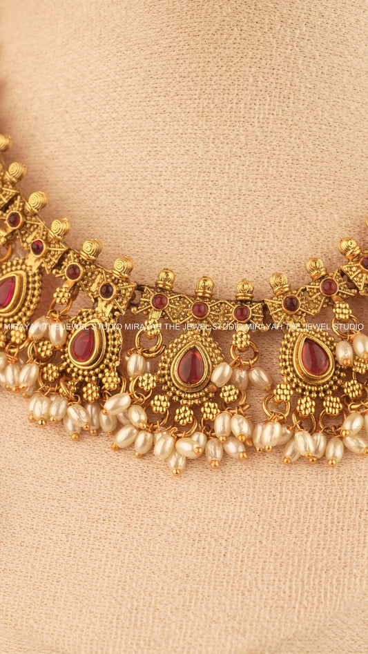 DROPLET GUTTAPUSALU NECKLACE - RED