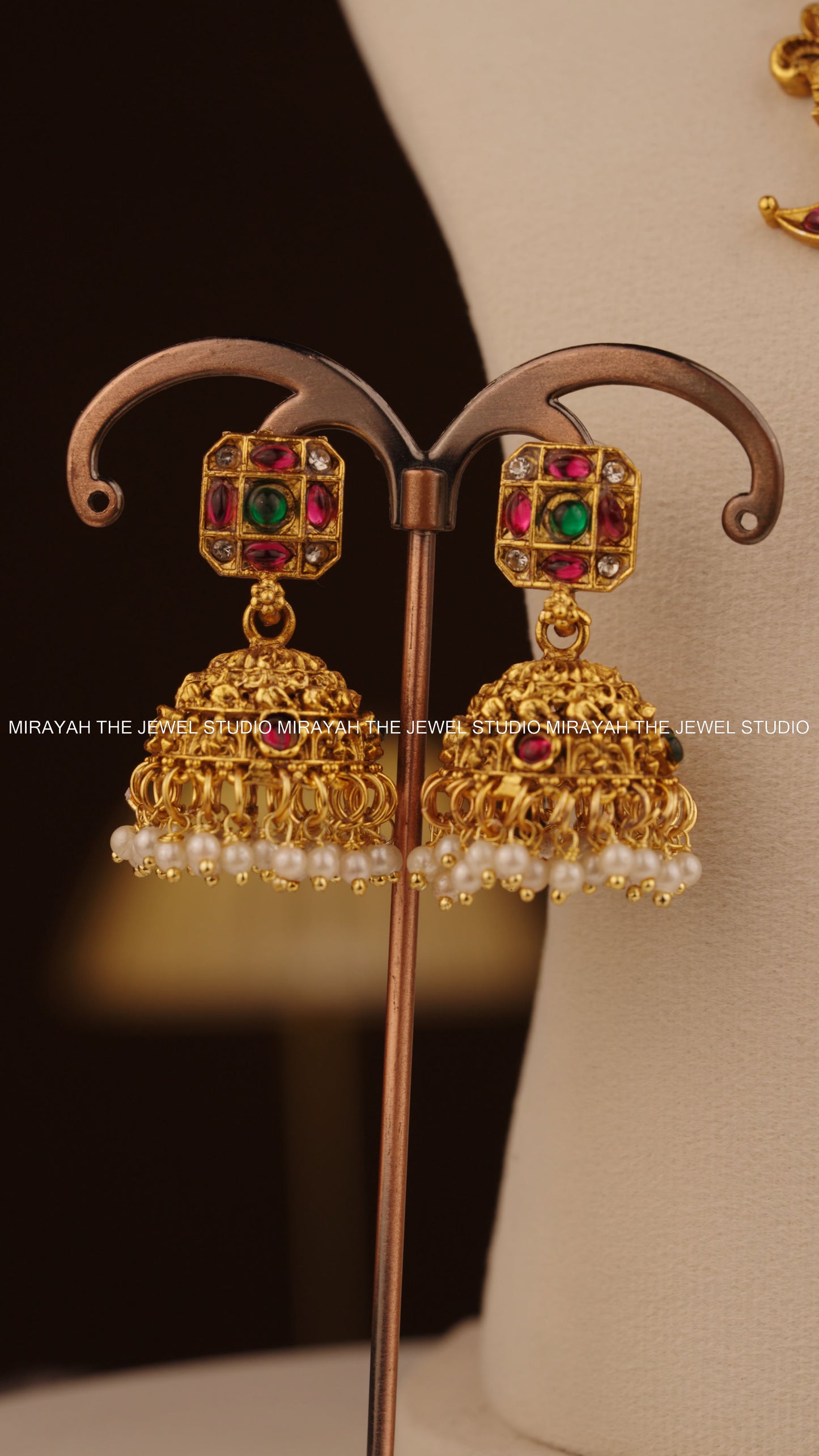 MARAGATHA MAYURI NECKLACE