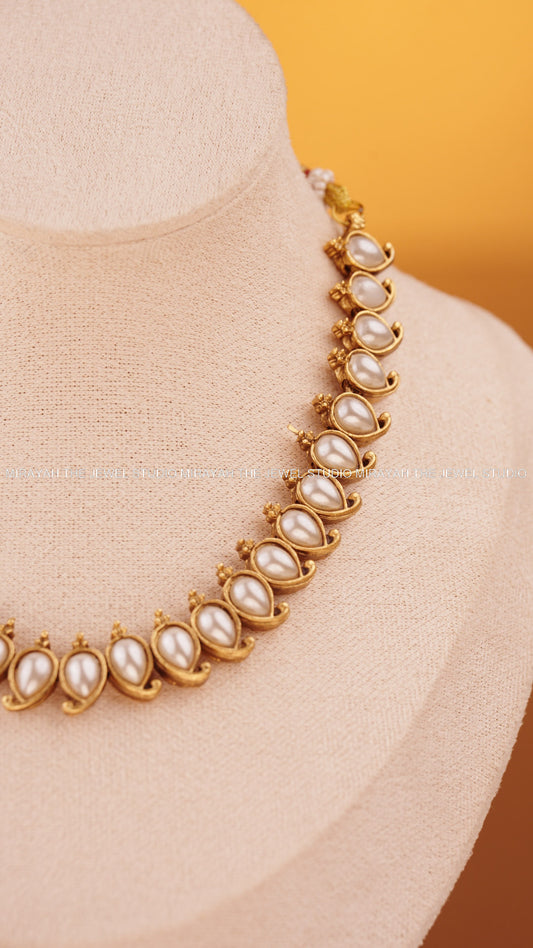 PONMANI MANGO NECKLACE - WHITE