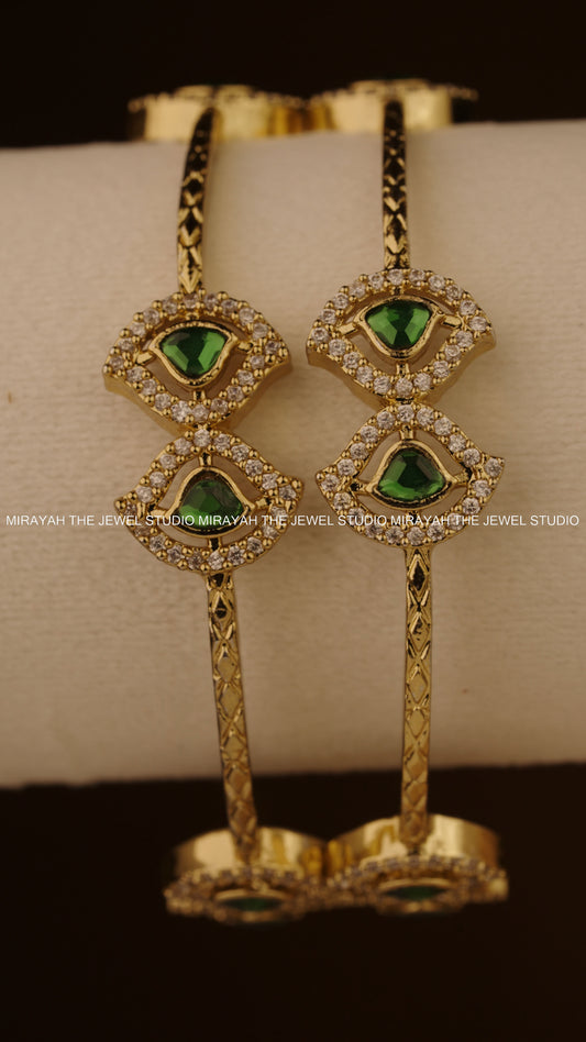 ISHIRA GREEN GLOW BANGLE (2PC)