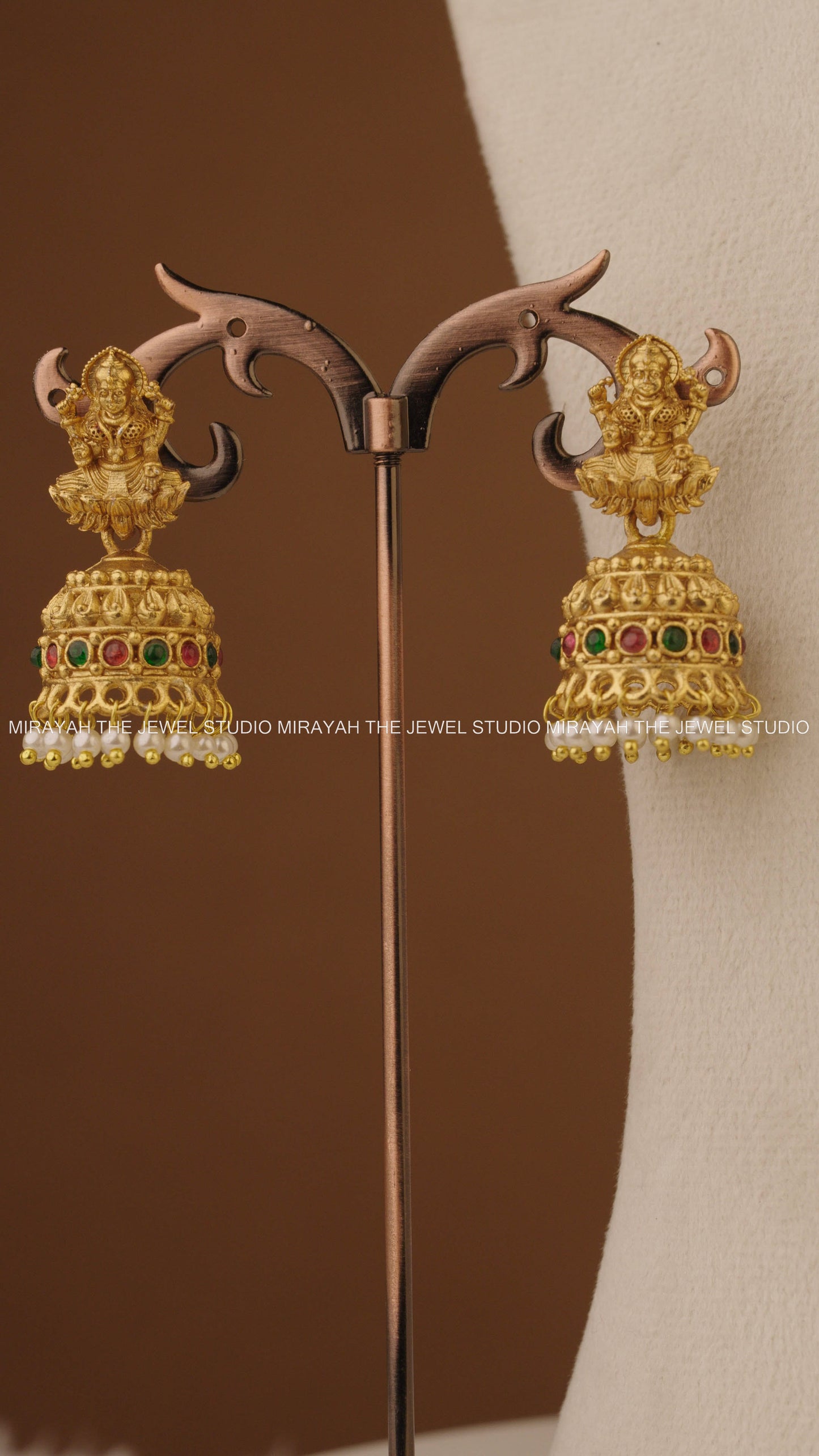 THAARIKA PEARL LAYERED NECKLACE