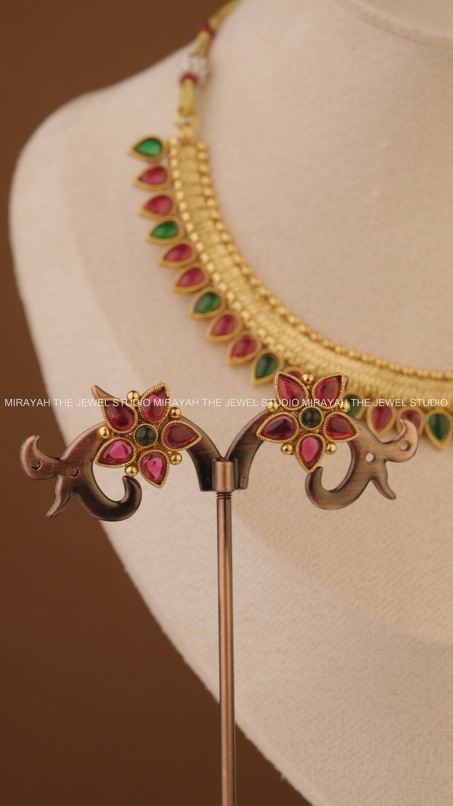 DIVIRA DROPS NECKLACE