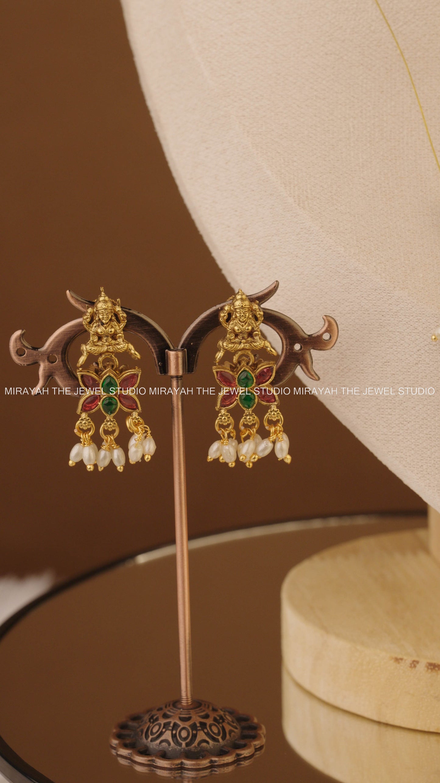 AAROHI INVISIBLE CHAIN