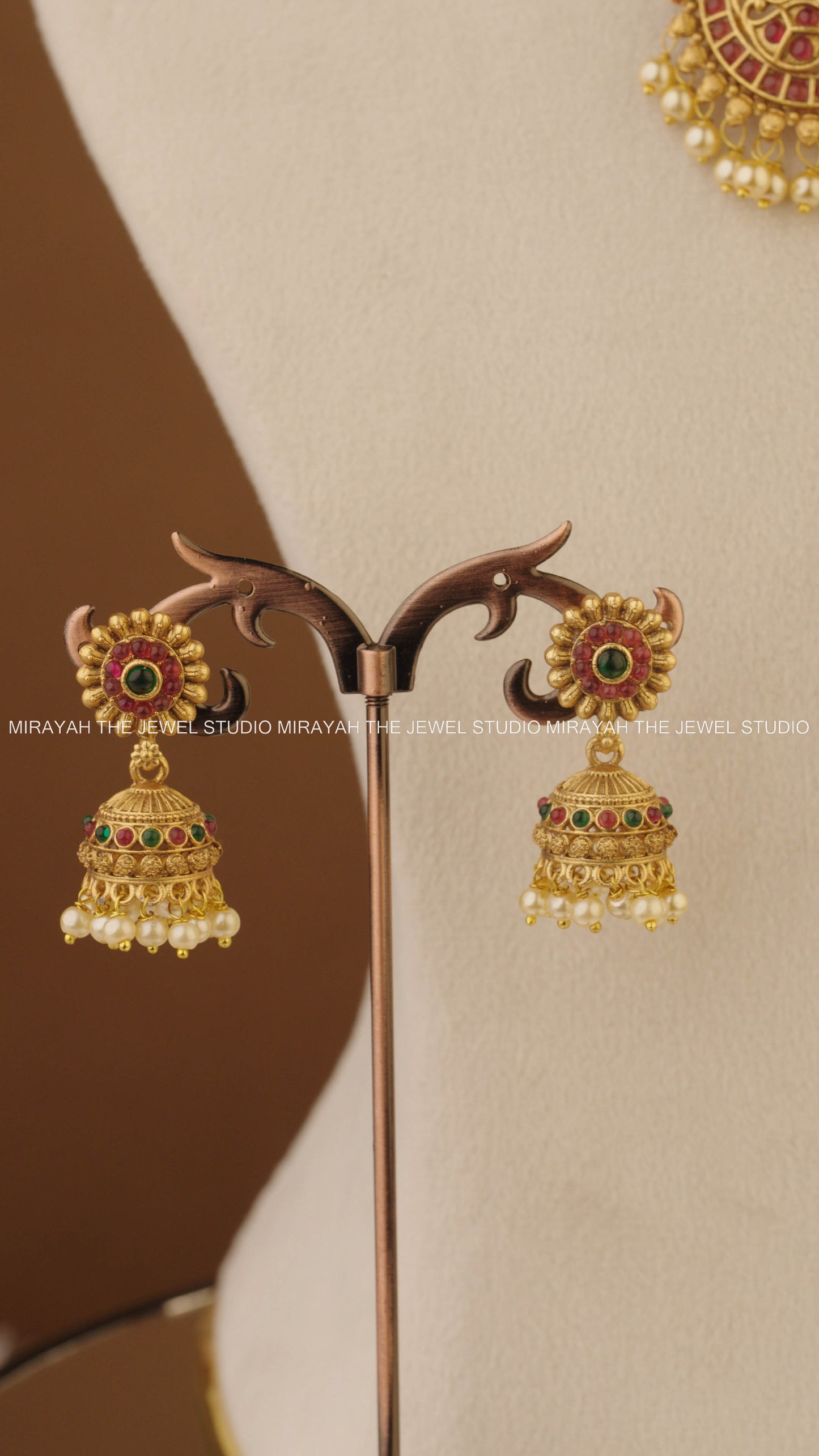 PUSHPA VAIBHAV NECKLACE