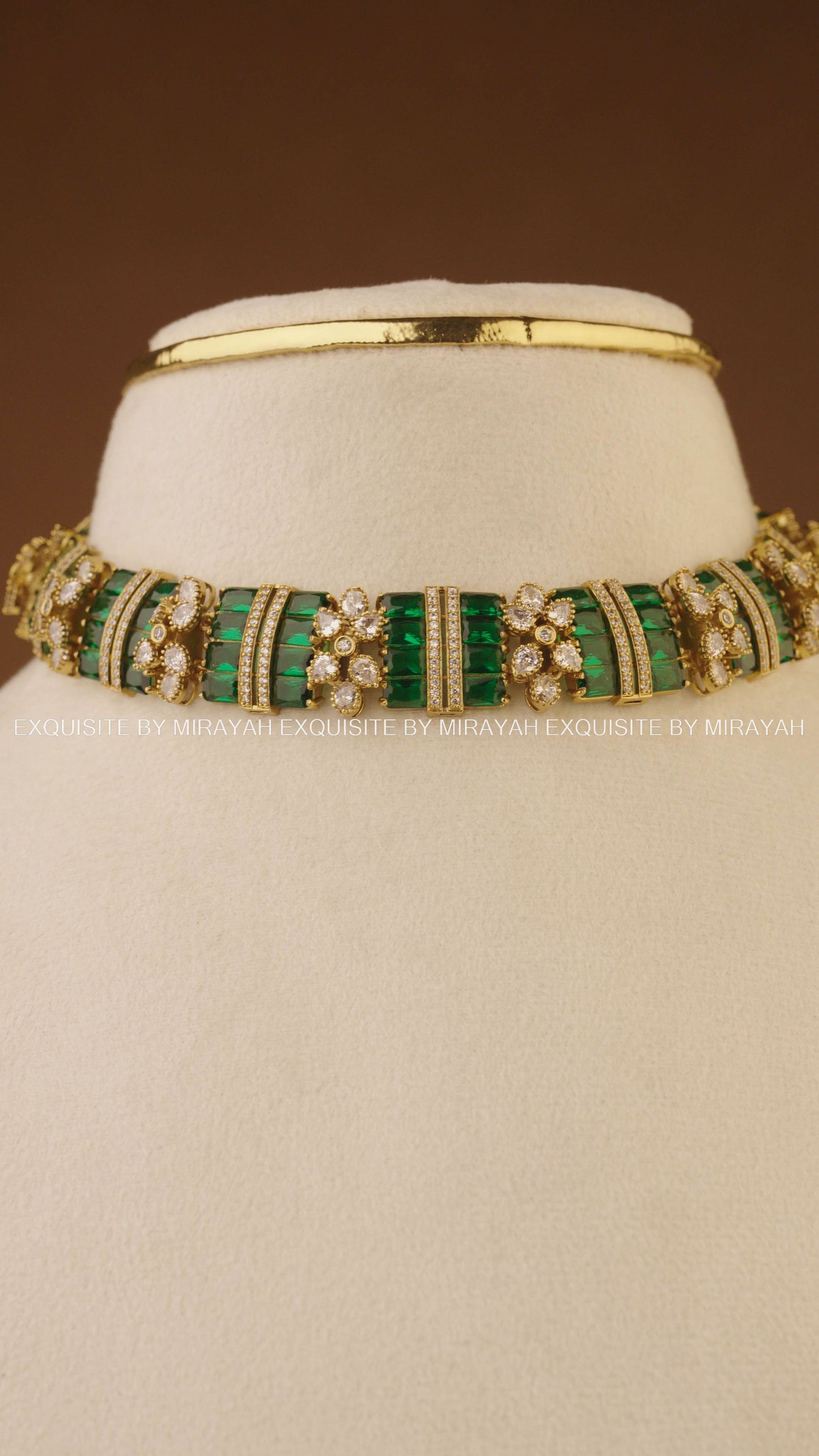 EMERALD NOOR CHOKER