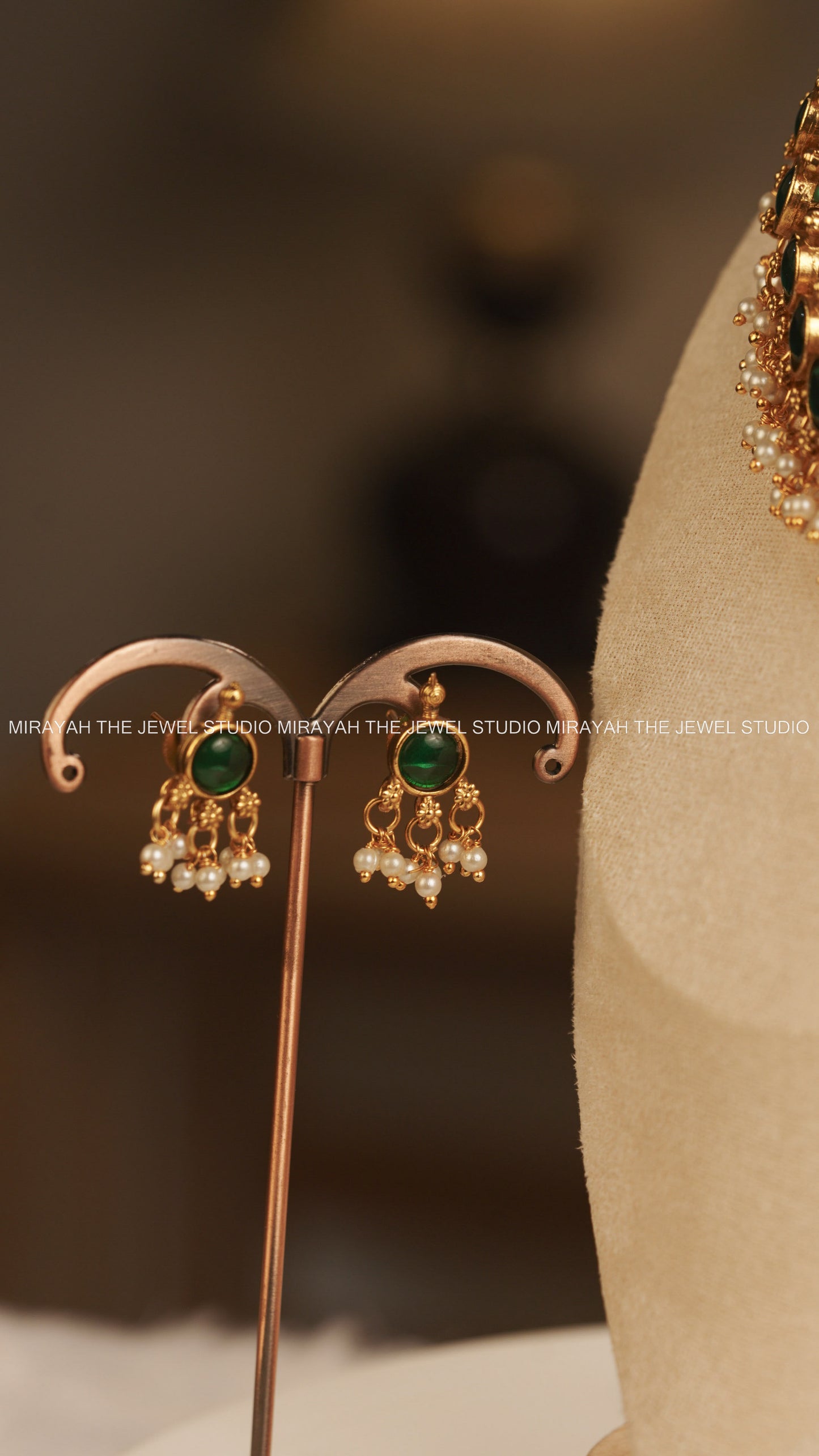 ROUNDSTONE PEARL NECKLACE - GREEN