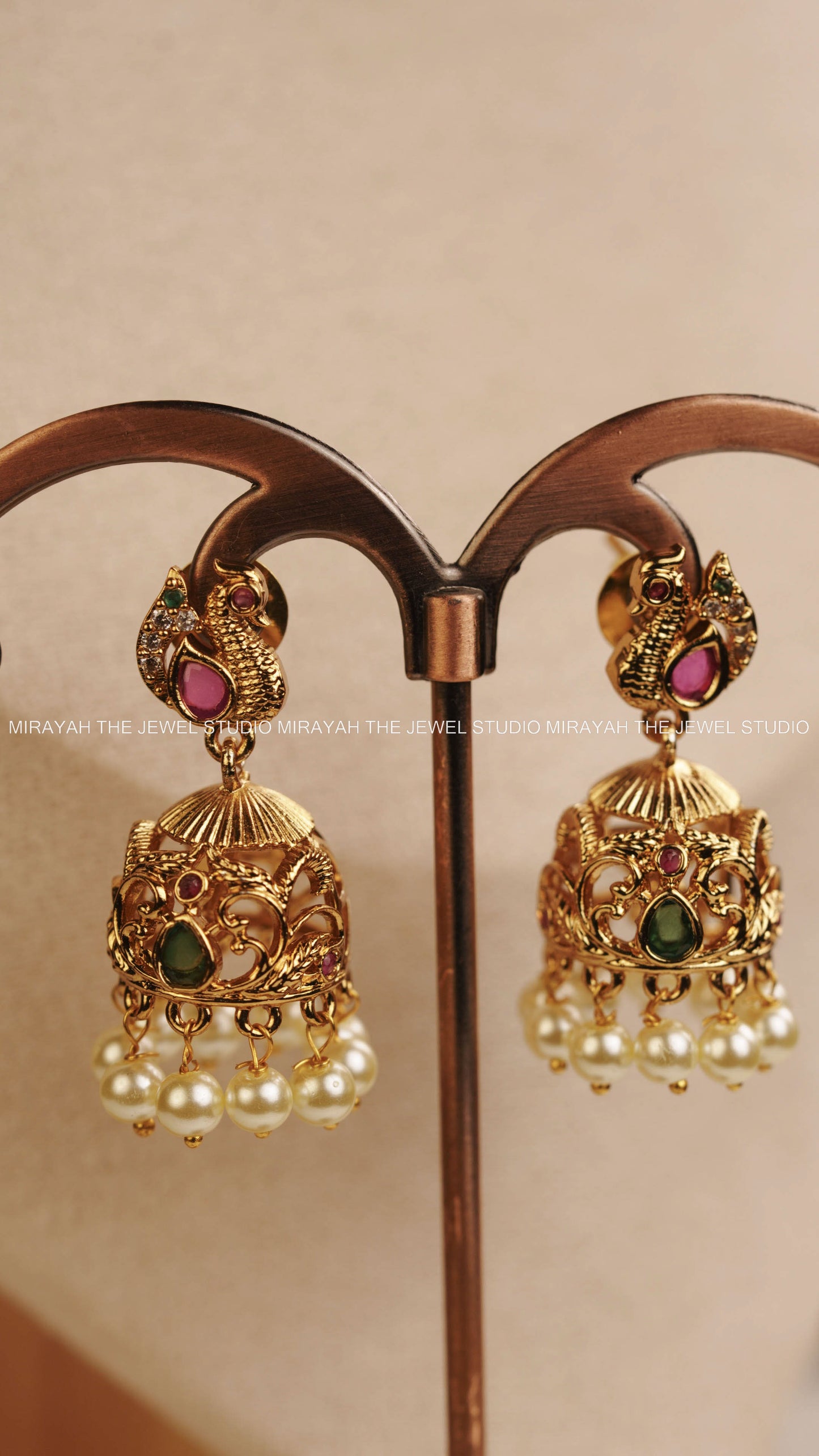 PREMIUM AD MAYURA CHOKER