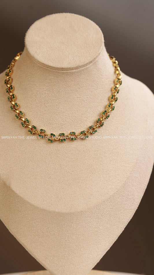 MINIMAL ELEGANT AD NECKLACE - GREEN