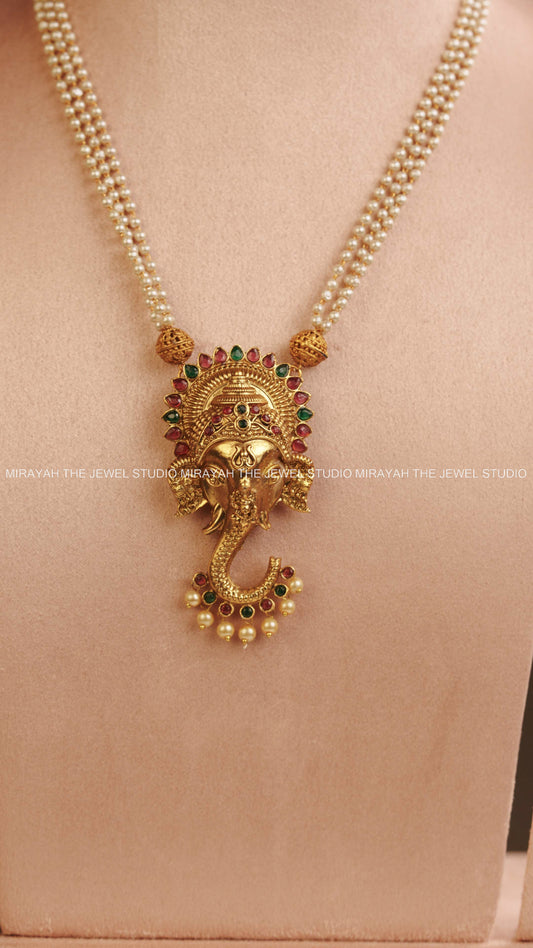 PEARL GANESH PENDANT NECKLACE - WHITE