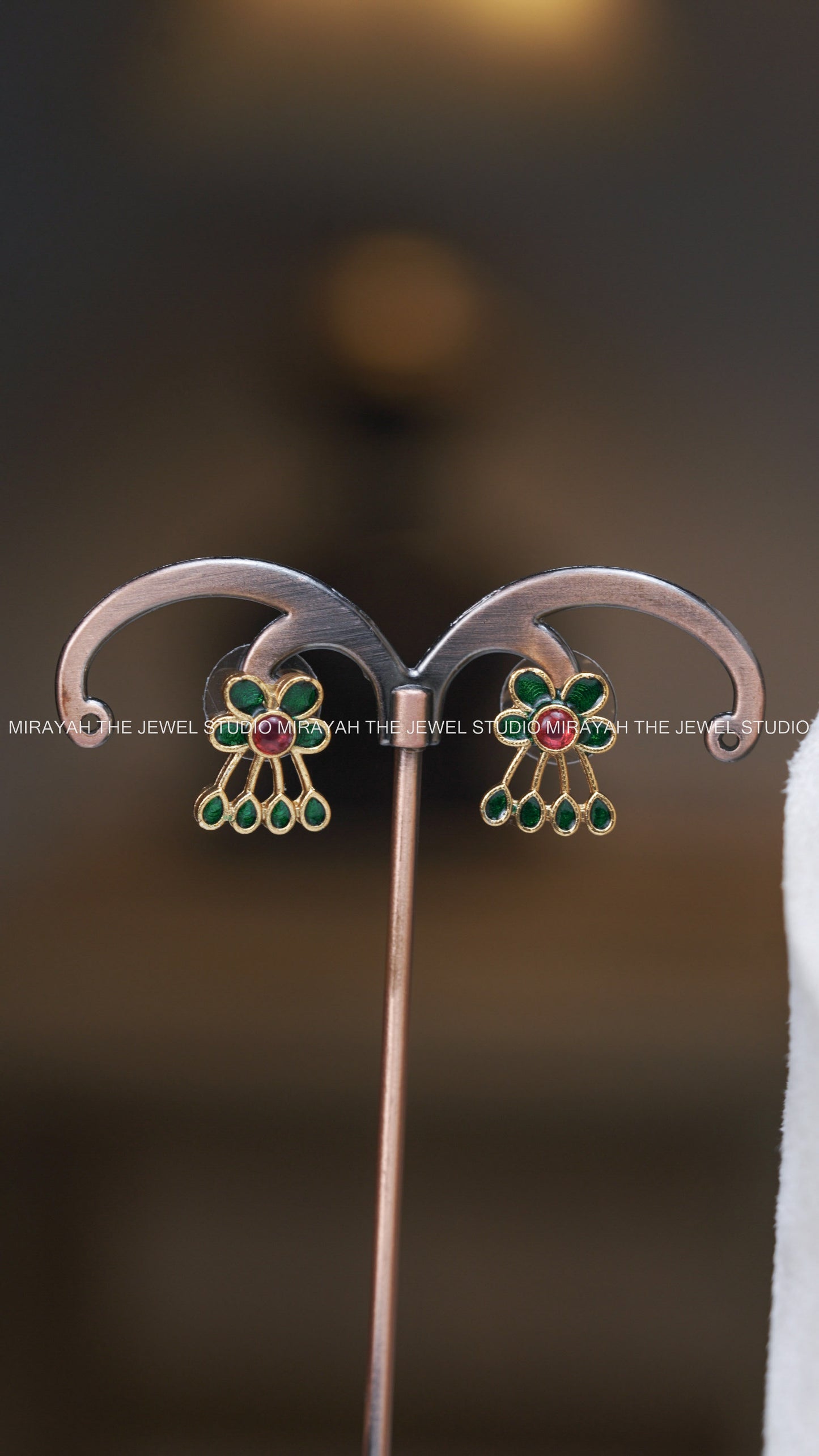 FLORAL ENAMEL NECKLACE