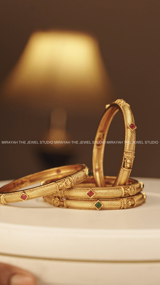 VIDYASREE DIAMOND BANGLE (2PC)