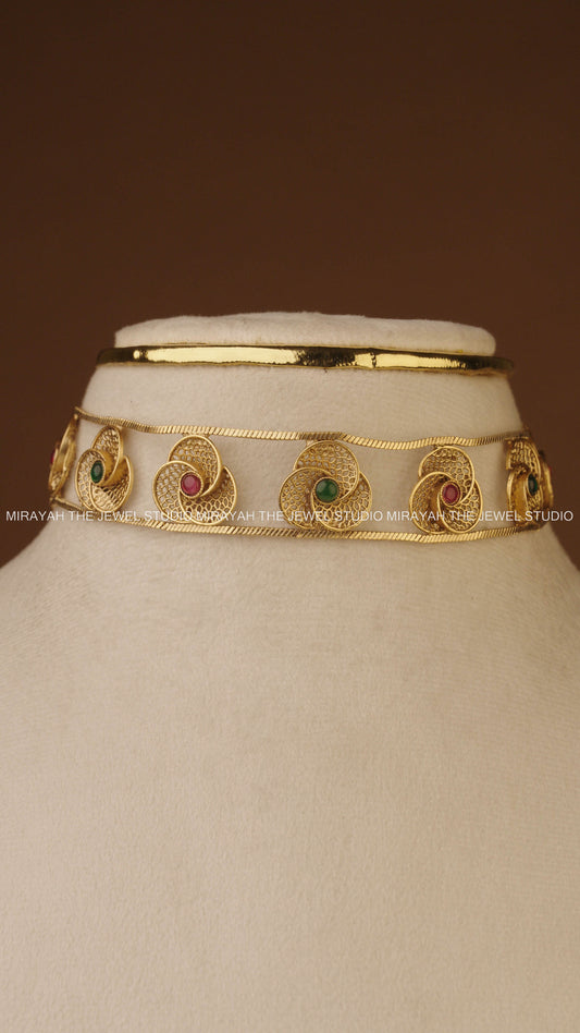 GOLDEN BLOSSOM CHOKER