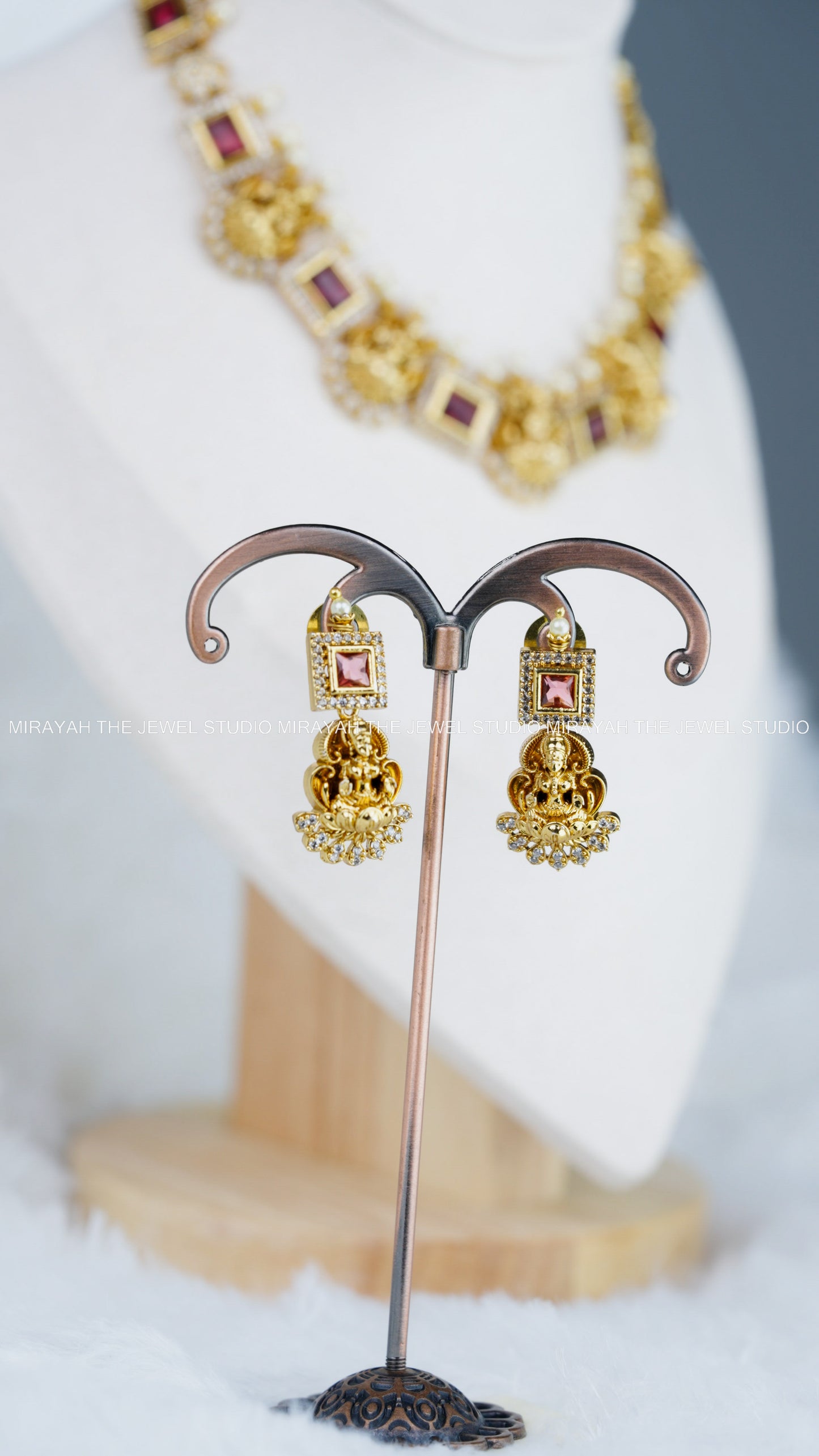 PREMIUM AD SQUARE CUT NECKLACE - RED