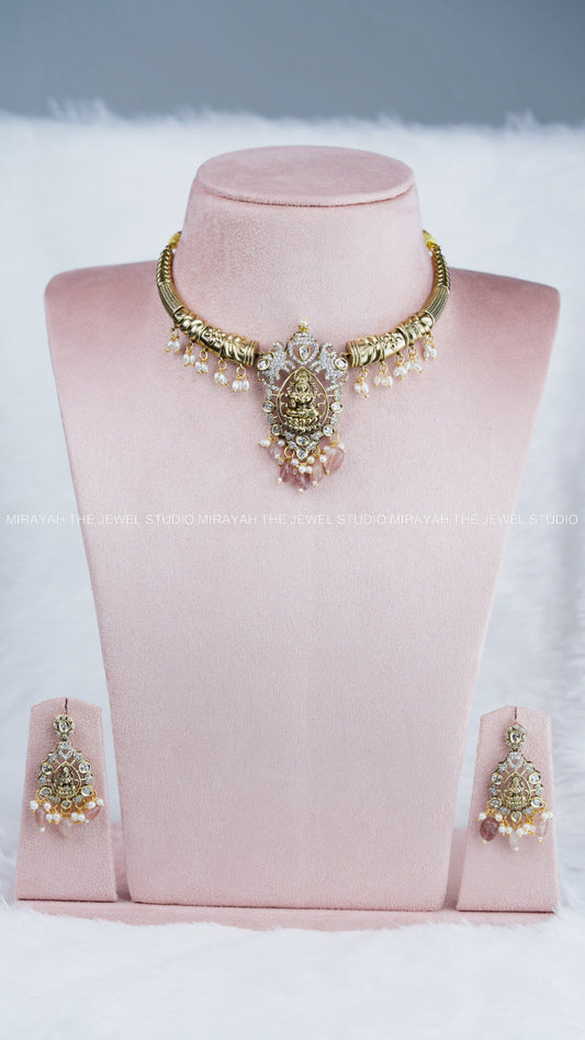 MAHALAKSHMI KANTI NECKLACE - WINE