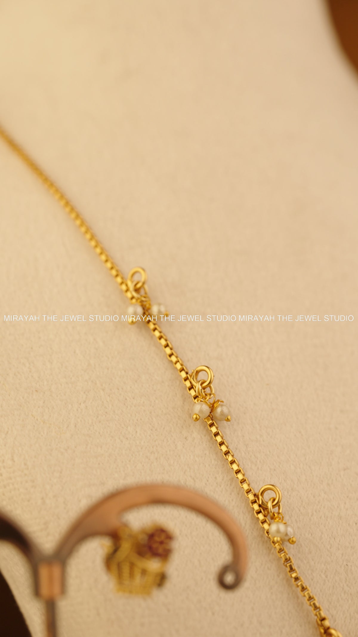 FLORAL BASKET NECKLACE