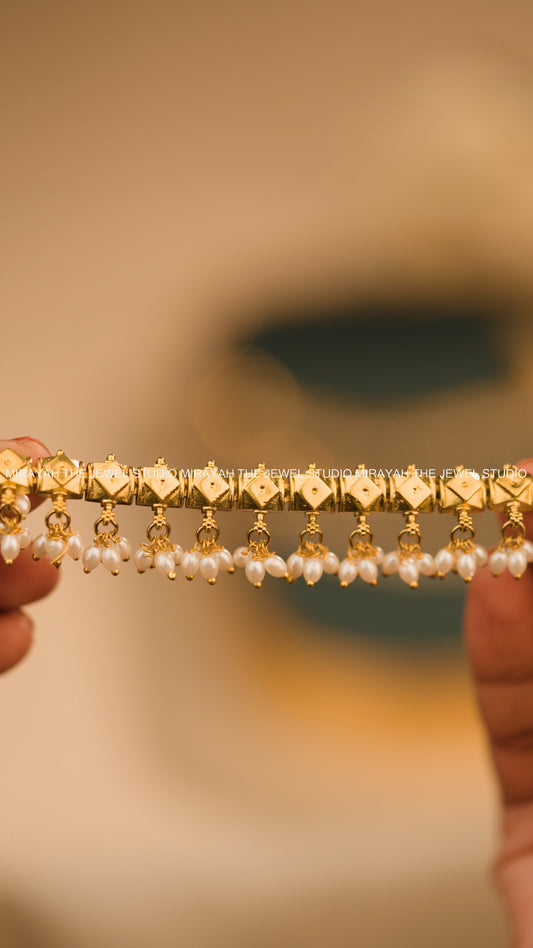 MOTI RAJATA NECKLACE