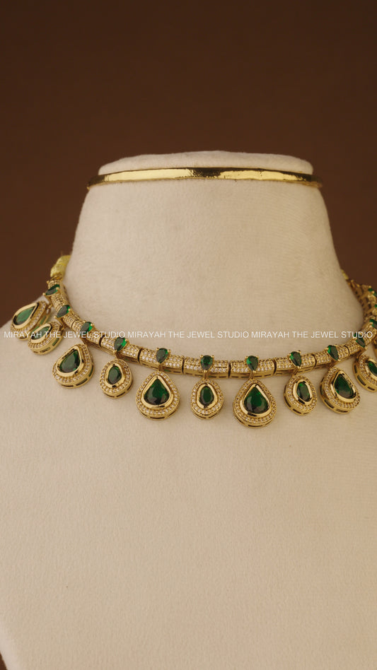 EMERALD TEARDROP NECKLACE
