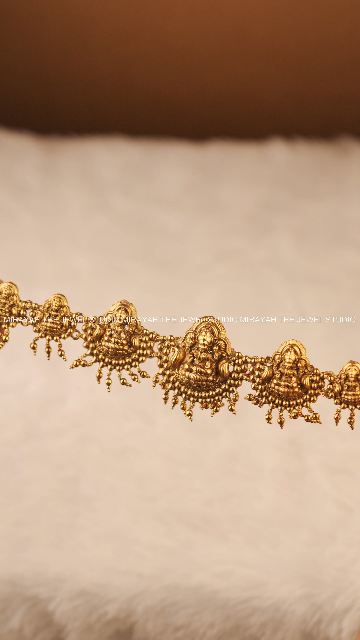 LAKSHMI PUSHPAM HIPCHAIN