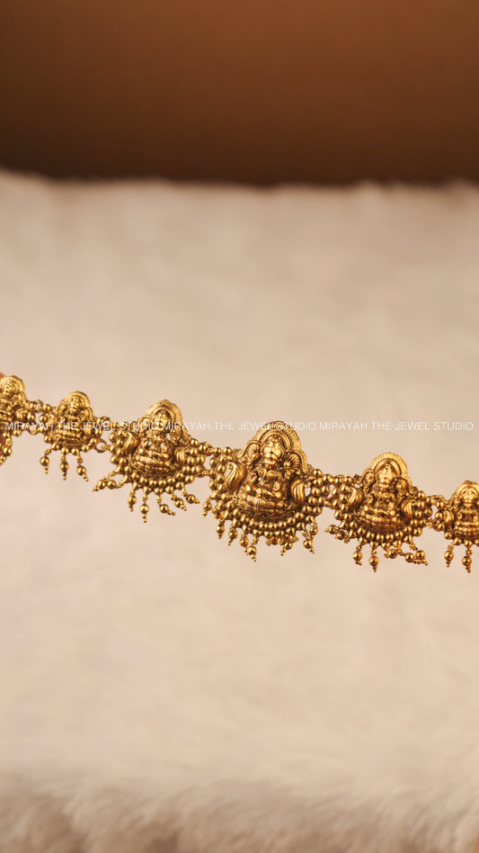 LAKSHMI PUSHPAM HIPCHAIN