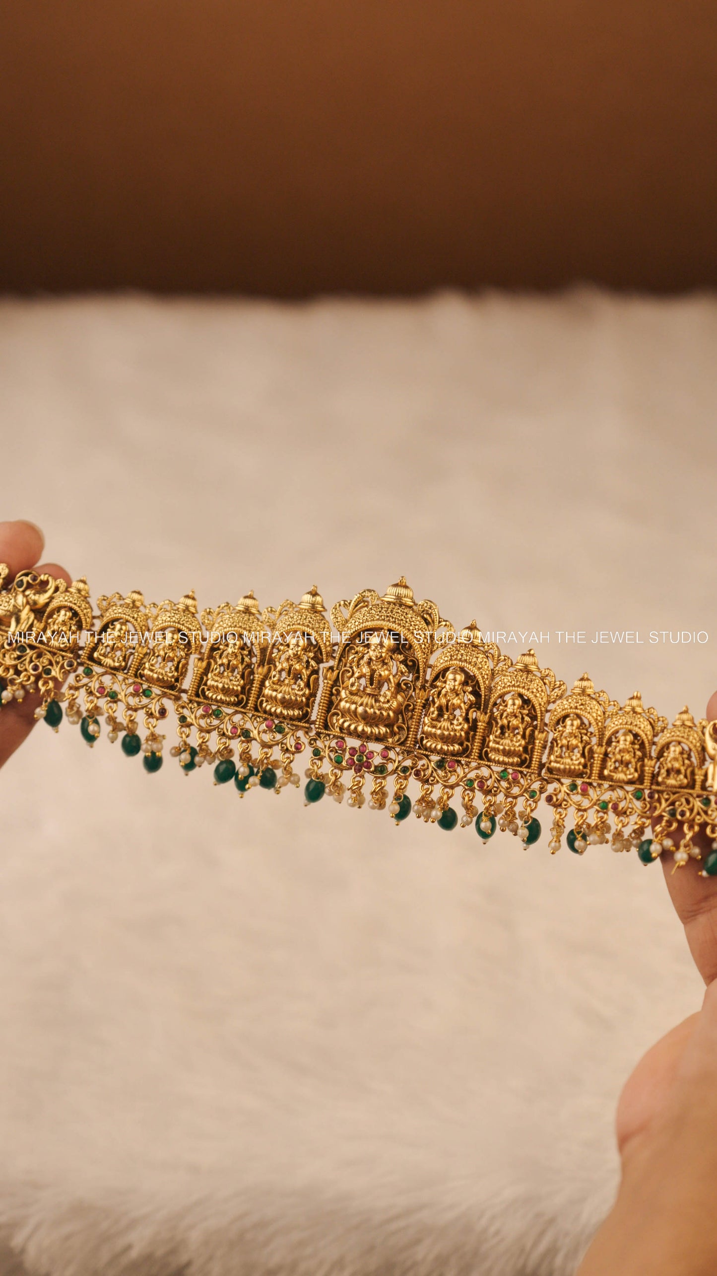 LAKSHMI MANDAPAM HIPCHAIN - GREEN