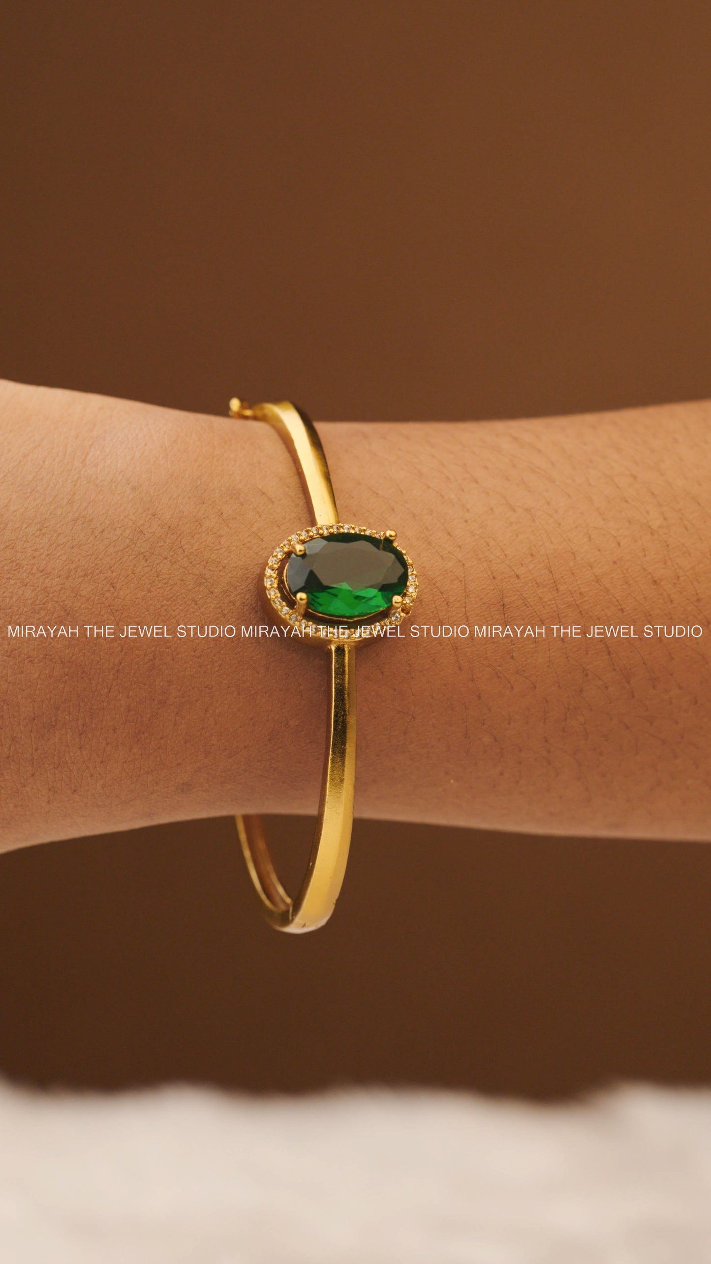 VERDANT CHARM BRACELET (FREE SIZE) - GREEN