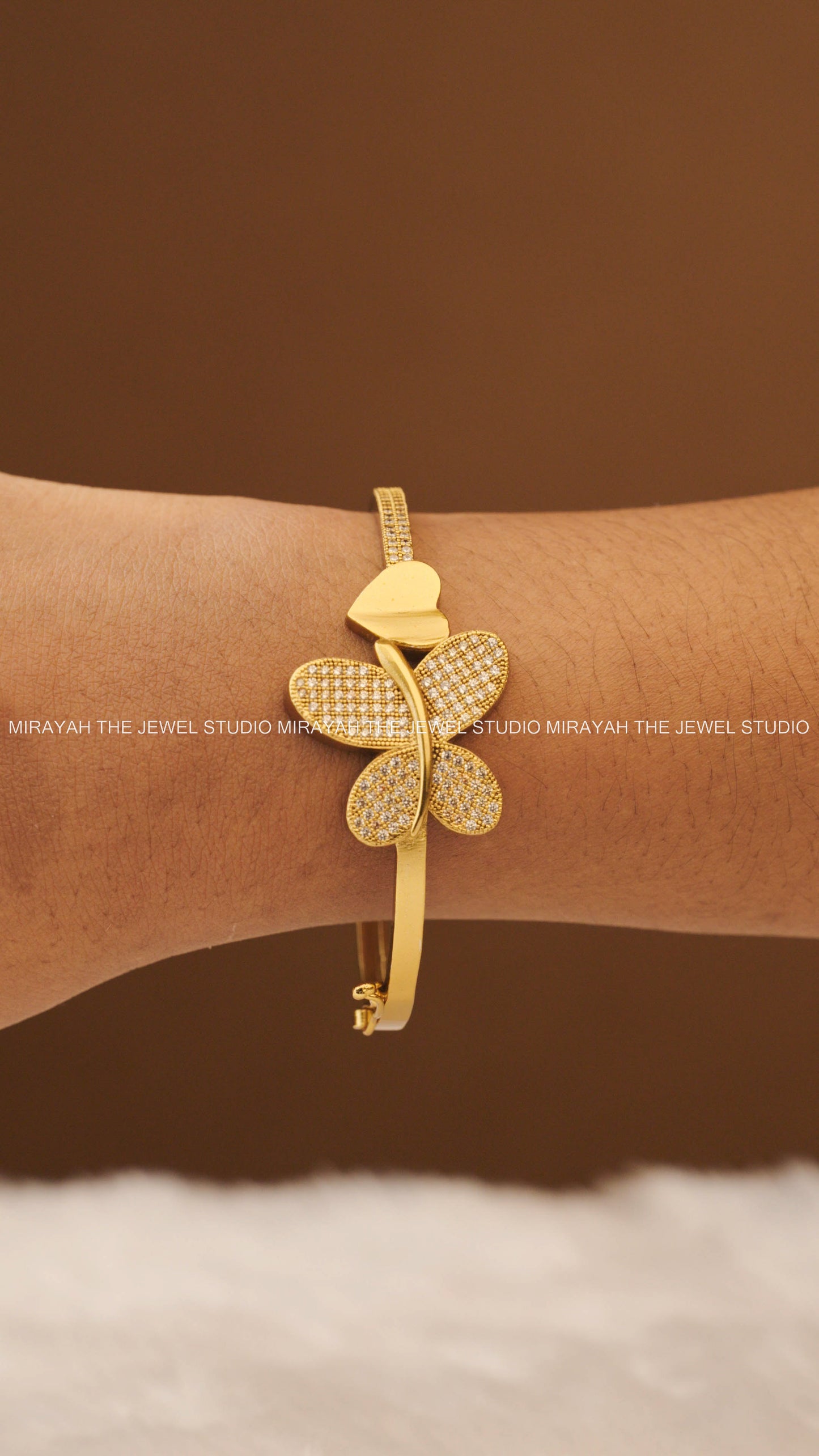 BUTTERFLY AD BRACELET (FREE SIZE) - WHITE