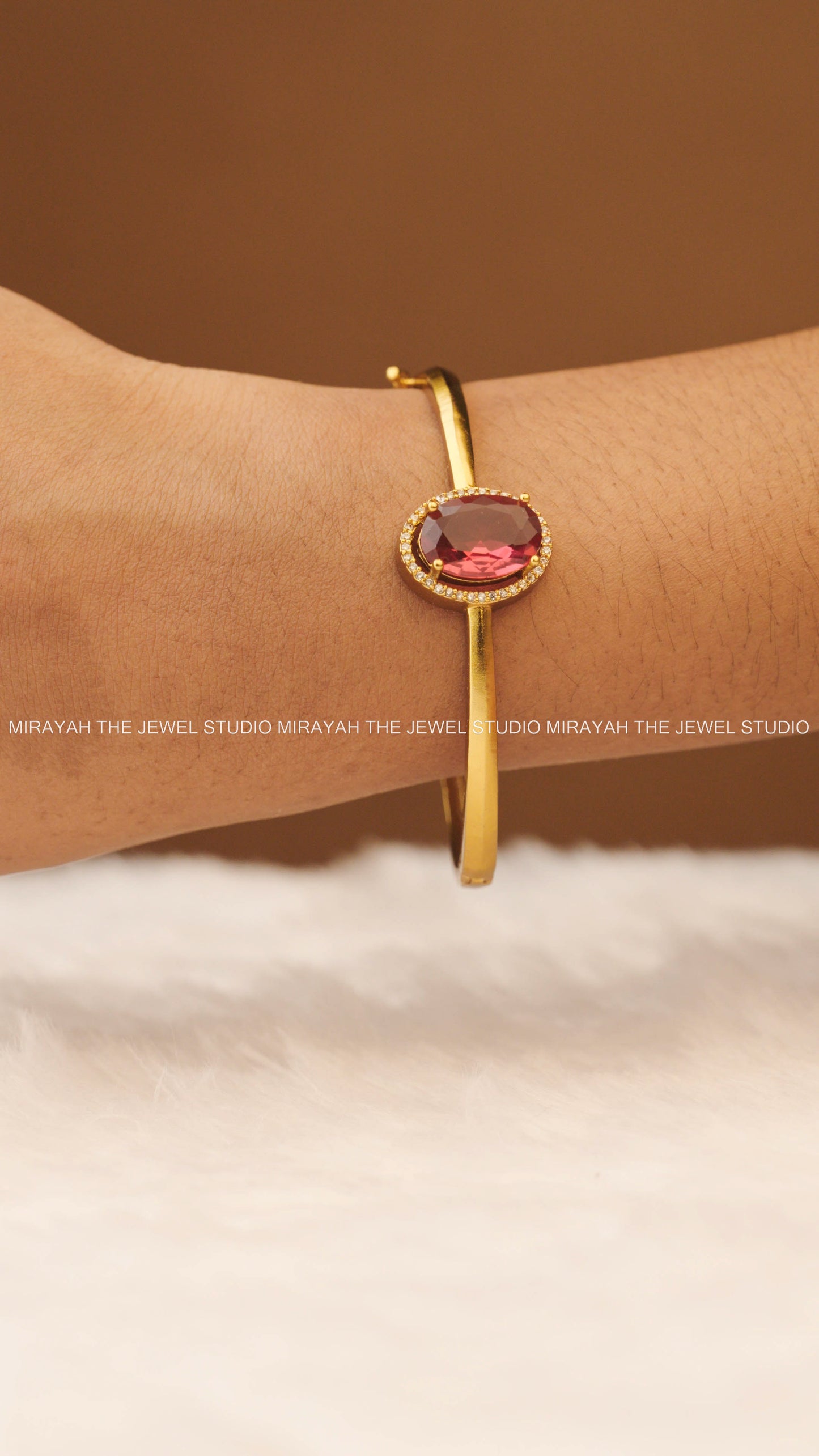 VERDANT CHARM BRACELET (FREE SIZE) - RED