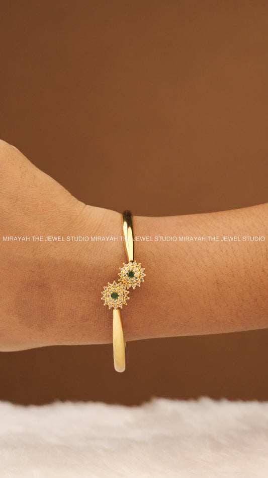 SOFT SPARKLE BRACELET (FREE SIZE) - GREEN