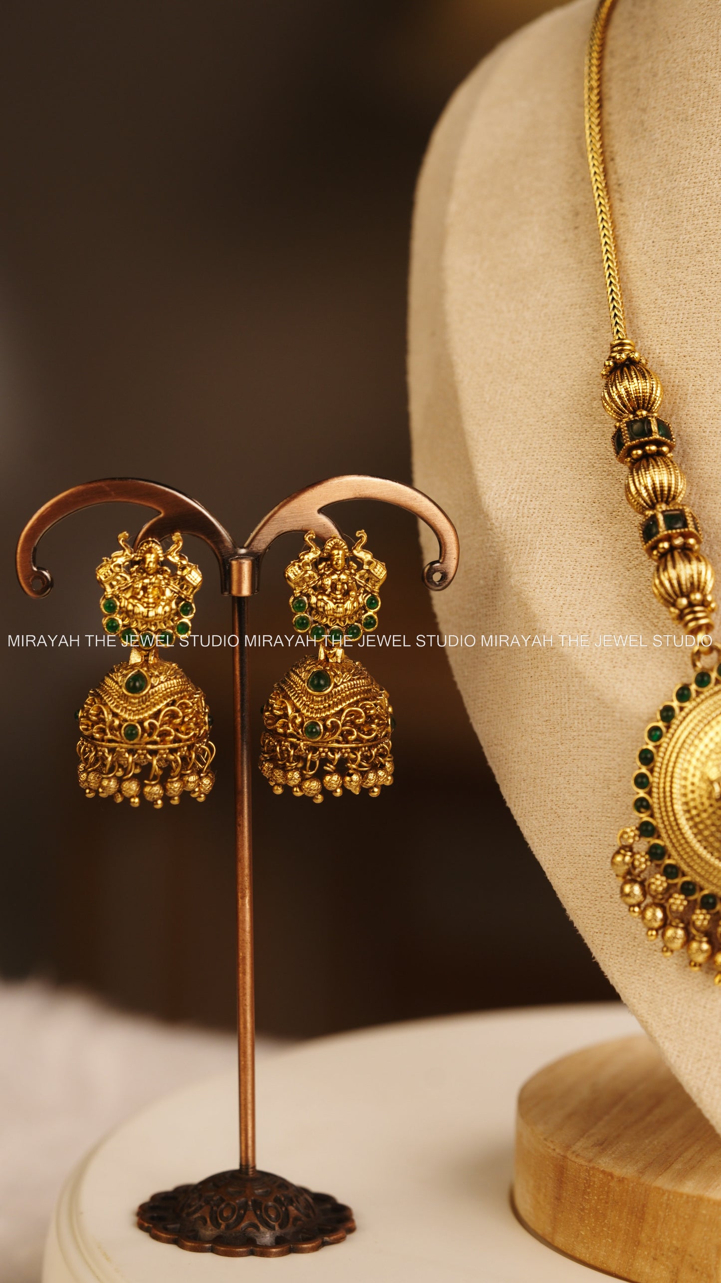 GAJALAKSHMI PENDANT CHAIN -GREEN