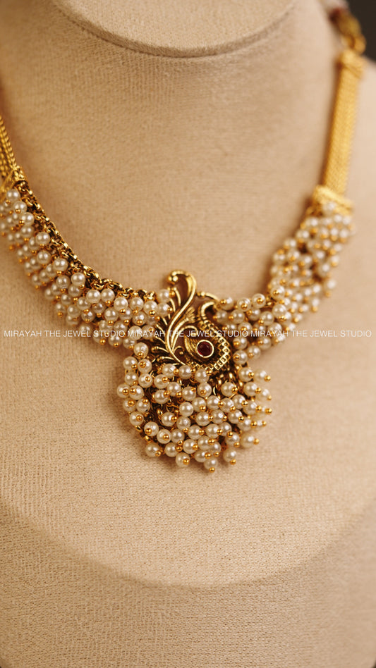 PEARL PEACOCK NECKLACE - WHITE
