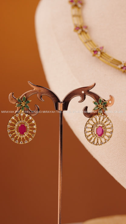 PETAL GLOW NECKLACE - PINK AND GREEN