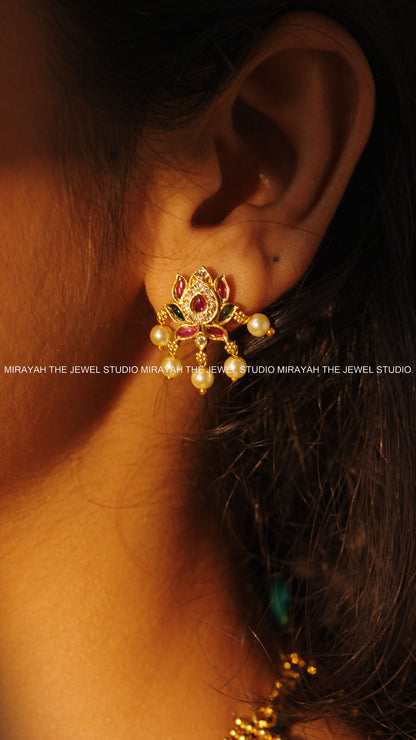 KIRAN JYOTI LOTUS NECKLACE
