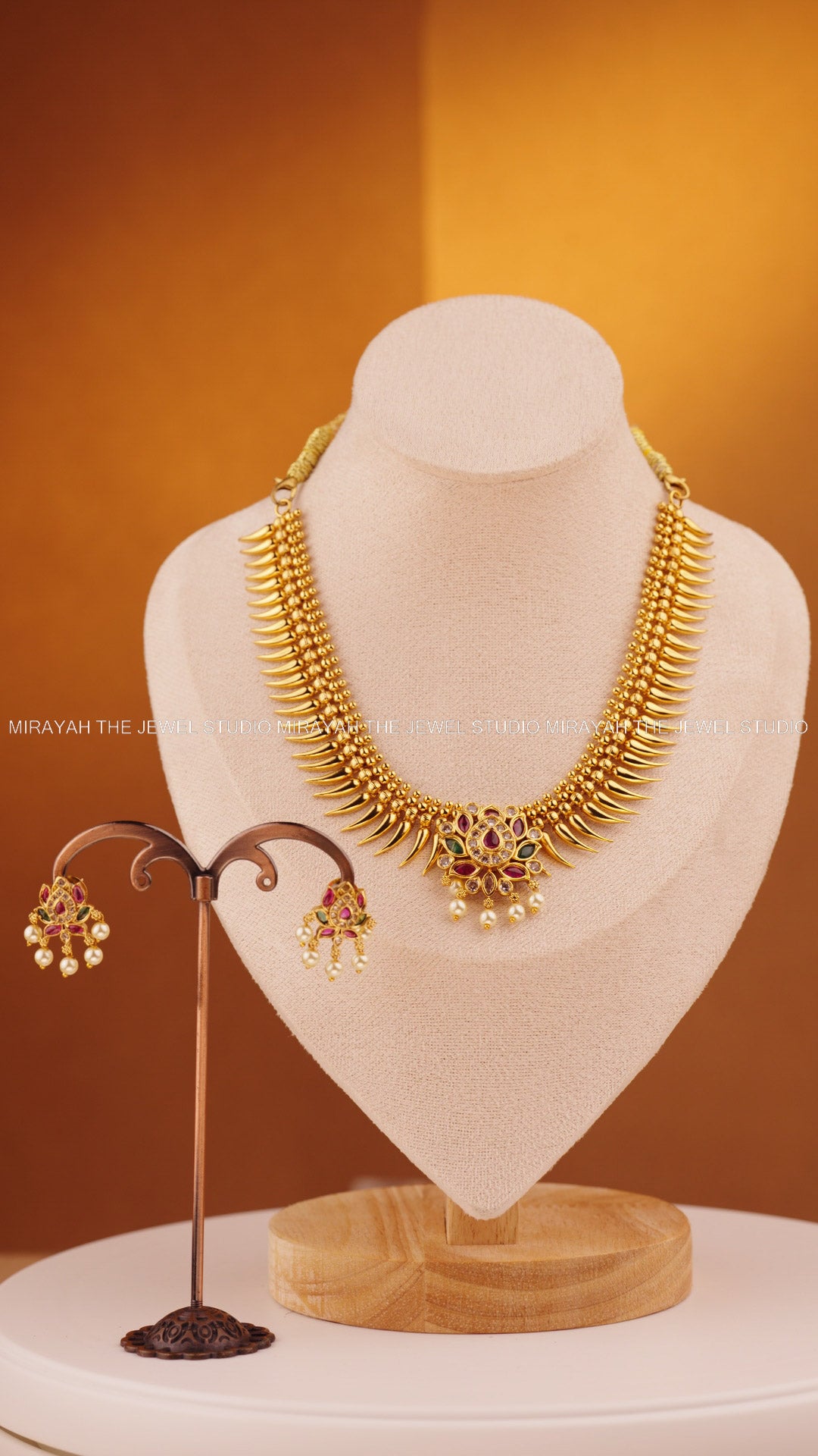 KIRAN JYOTI LOTUS NECKLACE