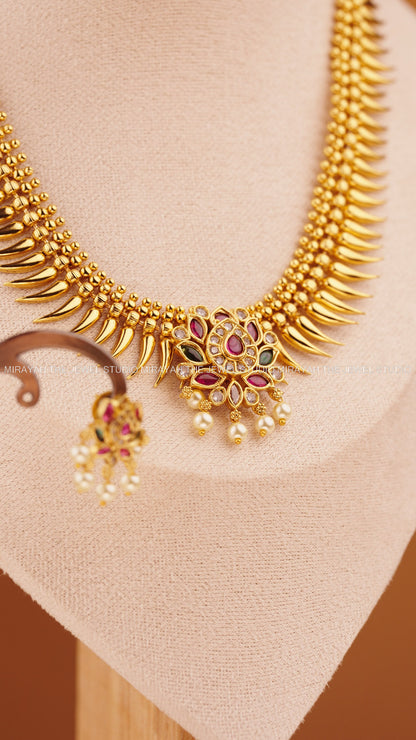 KIRAN JYOTI LOTUS NECKLACE