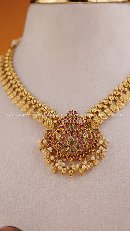 GOLDEN MAJESTY COIN NECKLACE