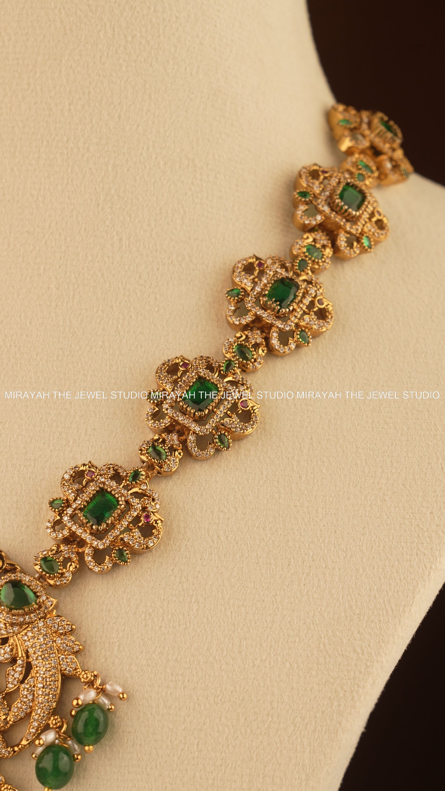 KUNDAN MAYURA MID HARAM