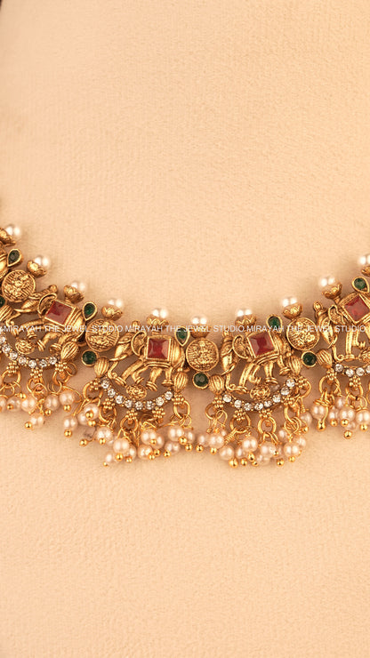 RUBIKA ELEPHANT NECKLACE - RED AND GREEN