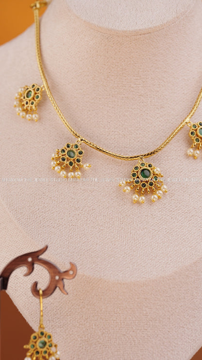 TWILIGHT FLOWERS NECKLACE - GREEN