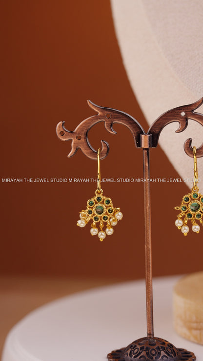 TWILIGHT FLOWERS NECKLACE - GREEN