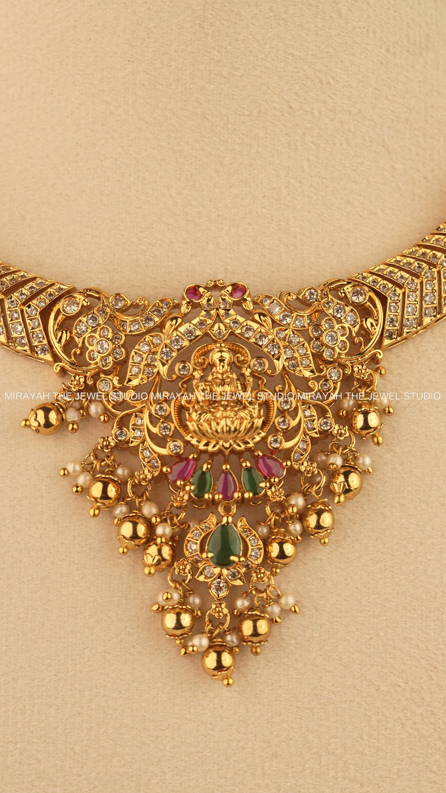 HIRANYA KAMALA AD NECKLACE