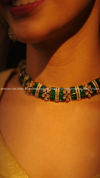 EMERALD NOOR CHOKER