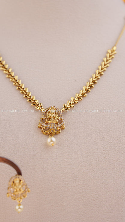 SWARNA MUKTIKA NECKLACE