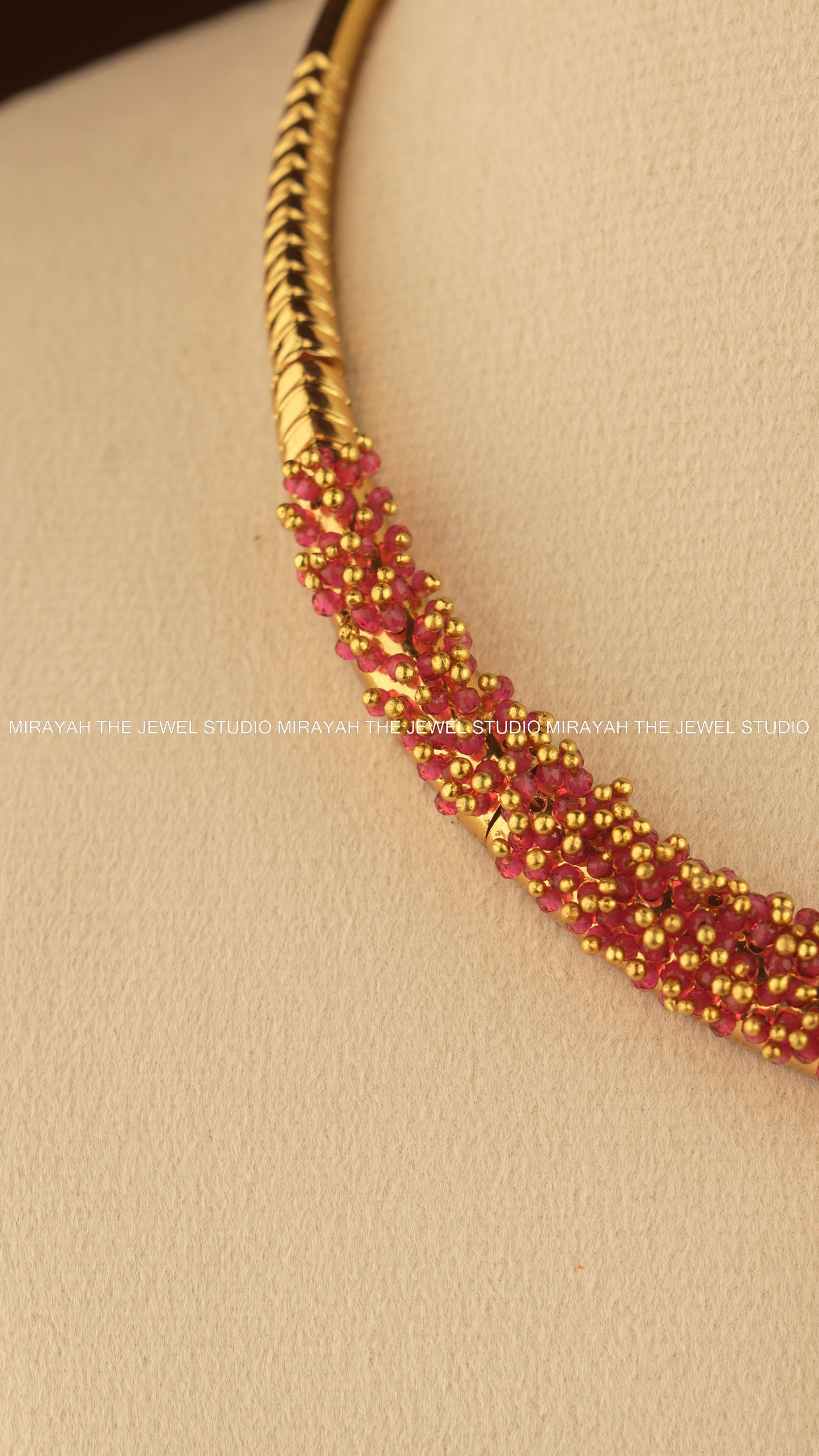 MOOSHIKA PRABHA NECKLACE