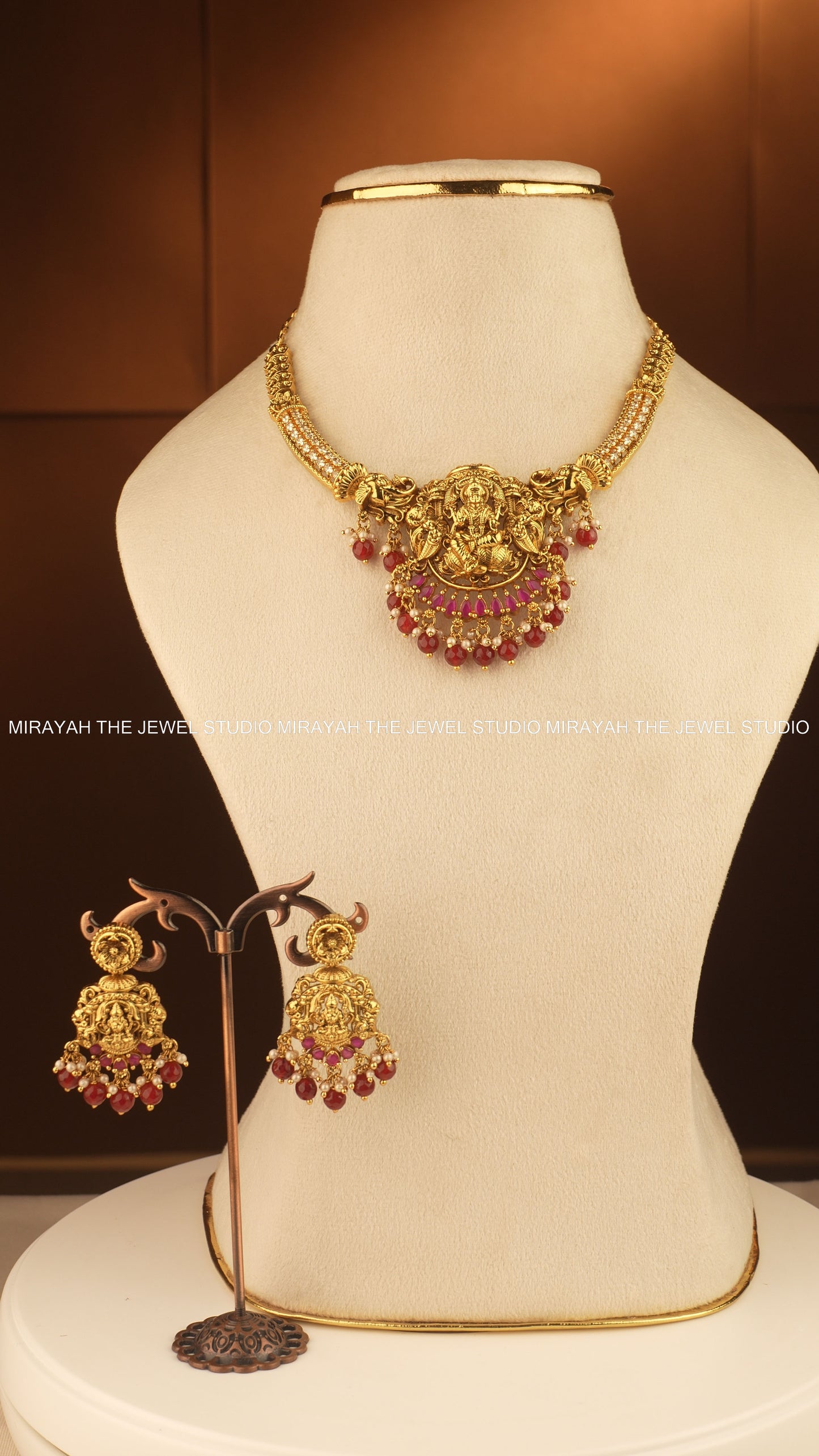 VAIDEHI RUBY CREST NECKLACE