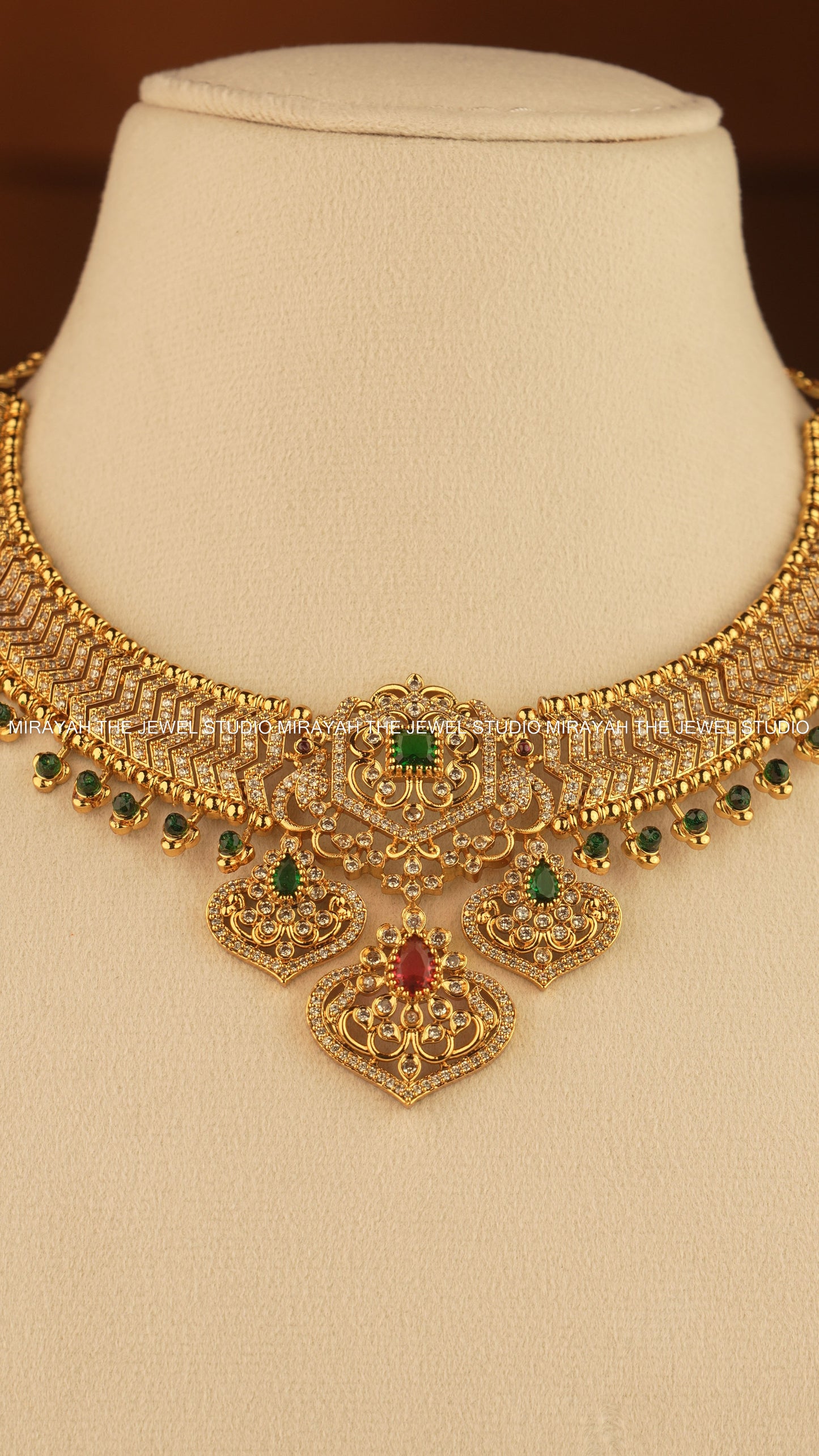 PREMIUM SWARNA RATNA NECKLACE